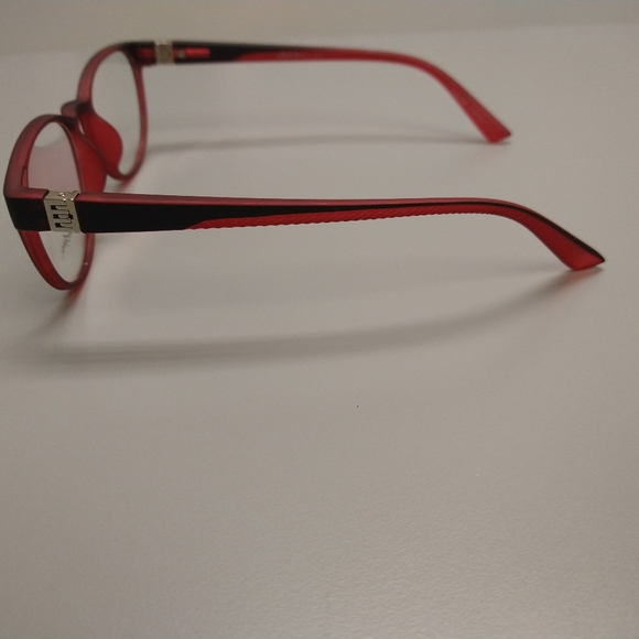 Black and Red light weight Glasses - Picture 6 of 11